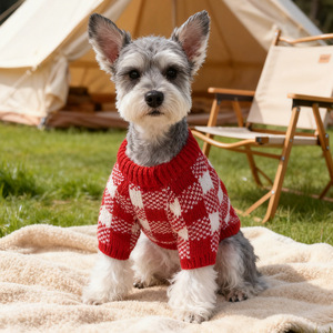 Suéter PETCIRCLE para Perros Pequeños y Cachorros, Otoño/Invierno, Cálido y Cómodo, Diseño a Cuadros Rojos y Blancos con Flores - Product Image 3