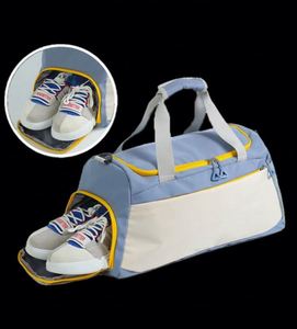 Sac de week-end tendance au design moderne, grande capacité, sac à bandoulière de sport, sac de voyage imperméable pour le yoga et la gym - Product Image 6