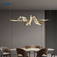 Lustre moderne en acrylique de luxe, design en spirale, sur mesure, lustre décoratif pour villa, grand lustre pour plafond haut