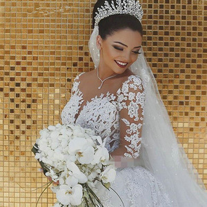 Nouvelle robe de mariée sirène sexy à décolleté plongeant, dentelle ajourée, appliques perlées, manches longues - Product Image 2