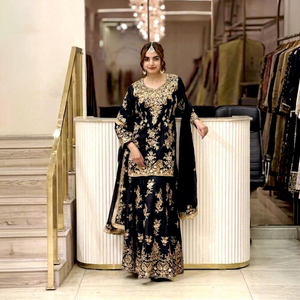 Ensemble indien pakistanais en velours noir et fausse georgette lourde, brodé de fleurs, style Anarkali, trois pièces, Salwar Kameez, tenue de mariage - Product Image 1