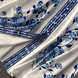Abito Lungo da Donna Bianco Rosso Blu con Stampa Floreale Tribale, Maniche Lunghe, Cintura Annodabile, Stile Boho Vintage Etnico, Fluido, Lunghezza al Pavimento, Primavera - Product Image 6