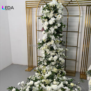 Camino de Mesa de Flores Artificiales LEDA, Color Verde Eucalipto con Rosas Blancas, Decoración para Mesa - Product Image 6