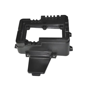 Moulage des composants sous le capot automobile |   Plastiques résistants à la chaleur et aux produits chimiques - Product Image 2