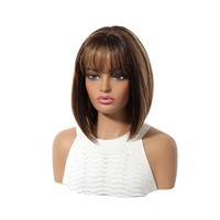 Perruque Courte Droite Ondulée Marron Dégradé Faite à la Machine avec Frange Effilée, Cheveux Naturels Réalistes en Fibre Haute Température
