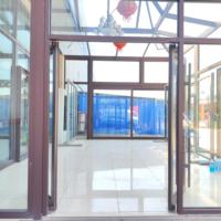 Porte d'entrée commerciale en aluminium porte battante en verre à double pression pour hôtels et entrepôts conception de porte de vitrine