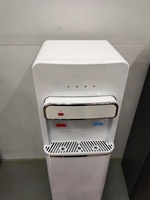 Bouteille en plastique de 5 gallons, filtre de distributeur d'eau chaude/normale/froide avec armoire de rangement