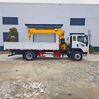 Grue montée sur camion Sinotruk (Haoman) de 5 tonnes à 4 sections, hauteur de levage maximale de 12,8 m