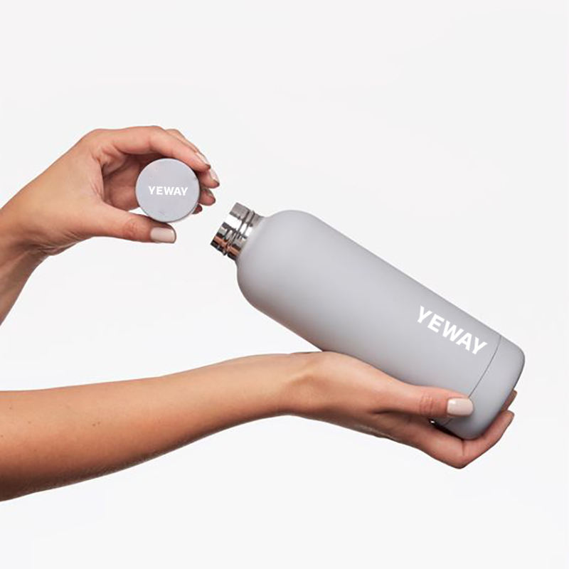 สีเทาอ่อน