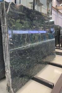 Cucina di lusso cascata isola antibatterico verde smeraldo palazzo lastre - Product Image 5