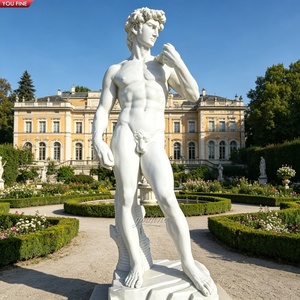 Statua di Atleta Greco in Marmo Bianco Intagliata a Mano YOUFINE, Figura Maschile Classica in Posa Contrapposta per Arredamento Costiero - Product Image 6