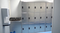Ligne de production de machines de soufflage entièrement automatiques pour solutions IV, ligne de remplissage et d'emballage de bouteilles en plastique PP écoénergétique