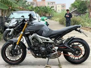 Motocyclette à essence d'occasion Yamaiha <span class=keywords><strong>MT</strong></span>-09 - Product Image 5