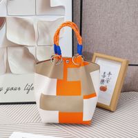 Koreanische neue gestrickte Tragetasche für Damen, große Kapazität, geometrischer Herz-Print, tragbare Handtasche für den täglichen Einkauf