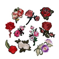 Patch floral brodé thermocollant à prix d'usine compétitif en gros