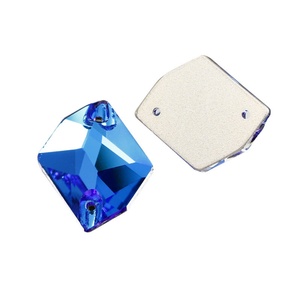 Hebillas Planas de Doble Orificio con Formas Especiales para Ropa, Zapatos y Joyería DIY del Fabricante, con Pedrería de Cristal Cosida a Mano - Product Image 5