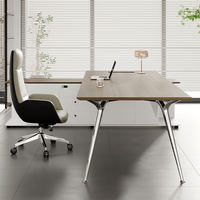Scrivania Direzionale a T Moderna e Lussuosa Vensen, Arredo Ufficio in Legno Multifunzionale ed Ecologico