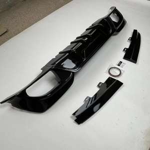 طقم تعديل هيكل السيارة لسيارات BMW G20/G28 قبل تحديث LCI، مصنوع من البلاستيك بلون أسود لامع، يشمل الشفة الخلفية والناشر، متوفر بالجملة من المصنع - Product Image 3