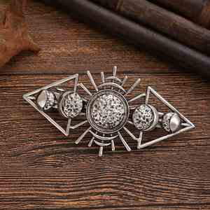Horquilla de Pelo Retro Vikinga con Luna, Adorno de Pelo de Moda con Dios Lunar, Pinza Francesa Pagana Escandinava Noruega con Triple Lobo, Horquilla Gótica - Product Image 4