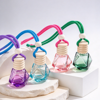 Bouteille de parfum pour voiture suspendue, multicolore et facettée, en verre, vide, avec bouchon