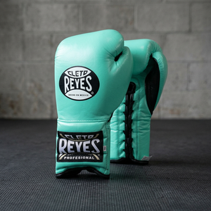 Gants de boxe en cuir de vache Cleto Reys, haute qualité, respirants, évacuant l'humidité, fermeture personnalisable, couleurs/designs personnalisables - Product Image 3