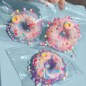 Juguetes Sensoriales de PVC Hechos a Mano para Desestresar, Bolas Antiestrés de Donut y Pan Simulados, Juguetes Blandos de PVC para la Familia - Product Image 1