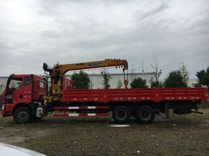 Grúa telescópica montada en camión FAW 6x4 con certificación CE, estándar Euro 5 y Euro 6, de 14 toneladas, para proyectos de carreteras de la UE. - Product Image 6