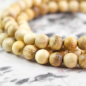 Perles de prière bouddhistes en bois parfumé au lait, 108 perles de 6mm, multi-brins, style chinois, bijoux pour femmes - Product Image 1