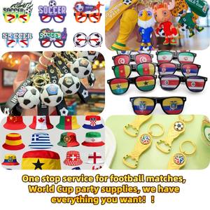 Porte-clés <span class=keywords><strong>Ballon</strong></span> <span class=keywords><strong>de</strong></span> Football avec Coffret Cadeau Exquis – Thème Sportif 2026 pour l'Organisation des Clés, Idéal pour les Événements <span class=keywords><strong>de</strong></span> Football et <span class=keywords><strong>la</strong></span> Présentation sur Sac à Dos - Product Image 4