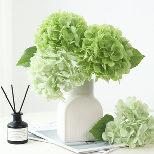 Fleurs d'hortensia artificielles Ruilisi, branche unique, en plastique souple, faites à la main, pour décoration de mariage et de maison - Product Image 1