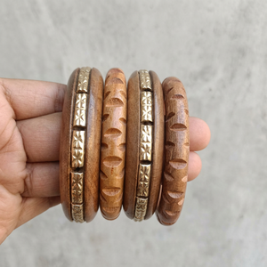 Pulseras de Madera Vintage Hechas a Mano con Elementos de Latón, Banda Redonda Pulida para Uso Diario, Regalo - Product Image 1
