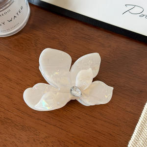 Pince à cheveux élégante en acétate motif floral pour filles, pour chignon, avec une touche féminine pour usage quotidien - Product Image 3