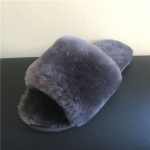 Pantuflas de Piel de Oveja con Pelo Largo y Rizado, Estilo Marni - Product Image 3