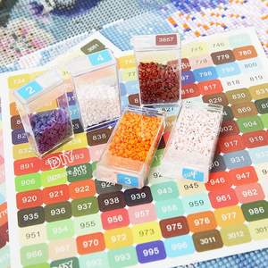 LS clásico nuevo DMC447 etiqueta cuadrada Color cartón diamante pintura Color pegatina papel punto <span class=keywords><strong>de</strong></span> cruz Etiqueta número <span class=keywords><strong>carta</strong></span> pegatina - Product Image 4