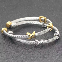 Fabricant de bijoux OEM ODM Bracelet de mode multi câble torsadé en fil croisé Bracelet de marque deux tons Bijoux personnalisés