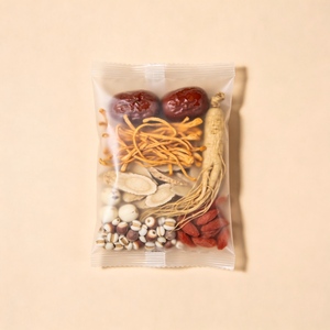 Pack Personnalisé de Dattes Rouges Séchées et de Mélange d'Herbes : Cordyceps, Ginseng, Euryale, Baies de Goji pour l'Énergie et le Bien-être - Product Image 1