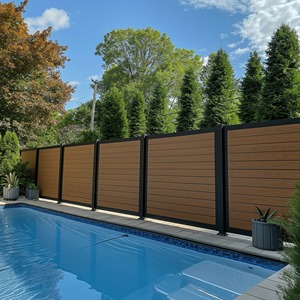 Panneaux de clôture WPC de fabrication chinoise, clôture de jardin pour l'intimité, anti-termites, utilisation en jardin, clôture en composite <span class=keywords><strong>bois</strong></span>-plastique - Product Image 4