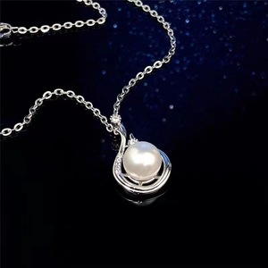 สร้อยคอมุกทรงหยดน้ำ เกรด AAA ทองคำขาว ประดับขอบ สำหรับใส่ทุกวัน - Product Image 3
