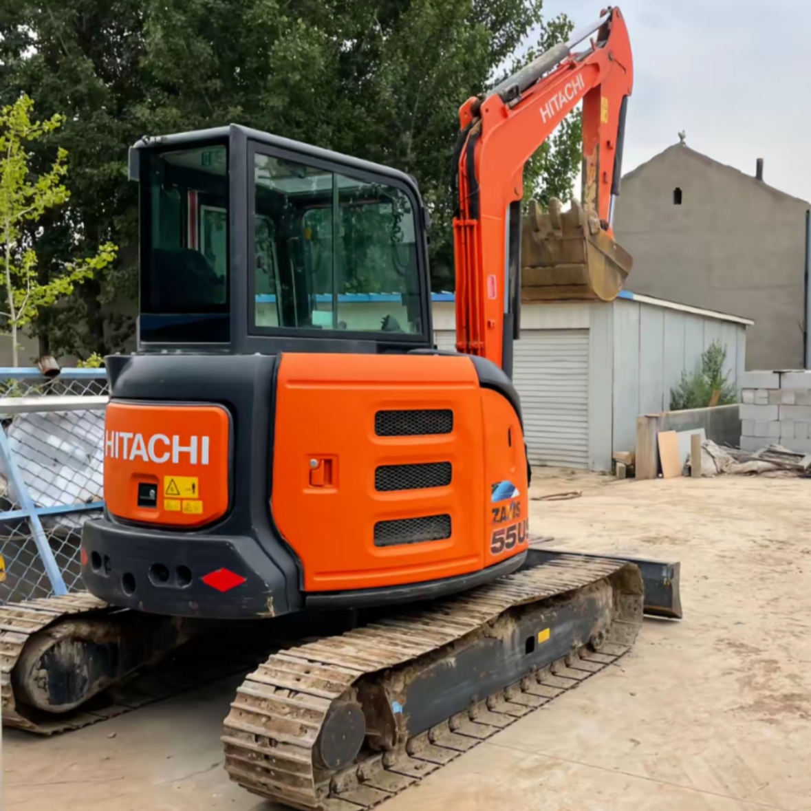 Hitachi Uh025 7 Excavator - Track Chain & Accessories