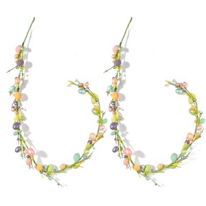 Guirlande souple d'œufs de Pâques artificiels, vigne printanière pastel avec feuilles vertes pour chemin de table, chemin de table de fête, décoration de ferme et de maison - Product Image 6