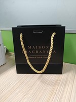 Sac shopping en papier blanc imprimé sur mesure, sac en papier pour emballage cadeau de magasin de vêtements avec poignée