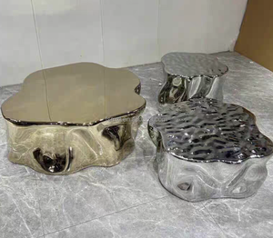 Ensemble table et tabourets ronds en acier inoxydable style industriel avec surface gaufrée en nid d'abeille pour café bistro - Product Image 2