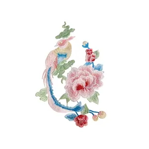 定制设计3D花卉标志高品质100% 刺绣补丁熨烫背衬衣服和装饰