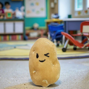 Al por mayor, nuevo diseño: Llaveros de peluche de patata, animales de peluche suaves con forma de alimentos, muñecos de peluche, peluches para bolso y pelotas antiestrés - Product Image 1