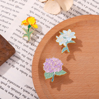 Vente en gros pas cher vêtements personnalisés logo plante mignonne fleur de lys violet teint couleur métal émail doux collier fleur épinglette