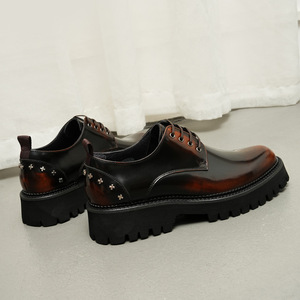 Chaussures habillées de luxe pour hommes en cuir véritable, style britannique, pour l'automne, rehaussantes, à bout carré, avec broderie décorative - Product Image 3