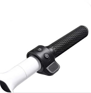 4000W Hochgeschwindigkeits-<span class=keywords><strong>Hunter</strong></span> Quad <span class=keywords><strong>Scooter</strong></span> Elektrischer Blade Klapproller mit Doppelmotor 2400W E-<span class=keywords><strong>Scooter</strong></span> Elektrisches Passagier-Dreirad - Product Image 5