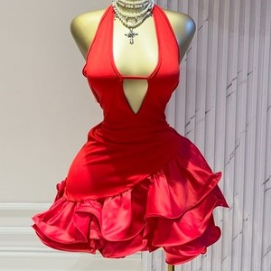 เดรสแฟชั่นผู้หญิงสำหรับฤดูร้อน ดีไซน์หวานสดใส คอวีลึก สายคล้องคอ เปิดหลัง ไม่มีแขน แต่งระบาย - Product Image 3