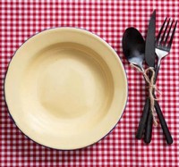 Classique Jaune Vintage Pas Cher Prix Usine En Gros Rond Logo Personnalisé En Métal Dîner Riz Émail Soupe En Acier Plat Assiette Ensemble