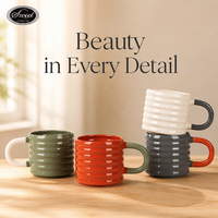 Tasse à café en céramique artisanale SWT vert olive brillant côtelé avec anse blanche – Vente en gros